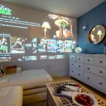 Rezydencja Filmowa- Wygodny Apartament 10 Min Od Lotniska I Centrum アパート *