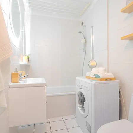 Rezydencja Filmowa- Wygodny Apartament 10 Min Od Lotniska I Centrum Warsaw